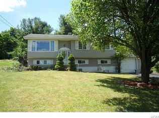 7 Michael Ct, Monroe, NY 10950