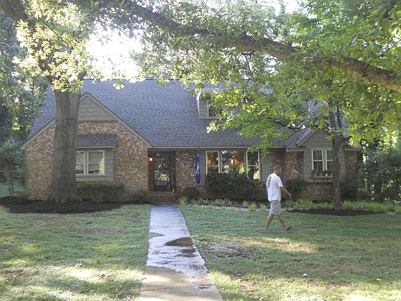 Cute Cottage Style Home 