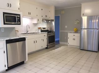 15 Caulfield Cir, Newton, MA 02459