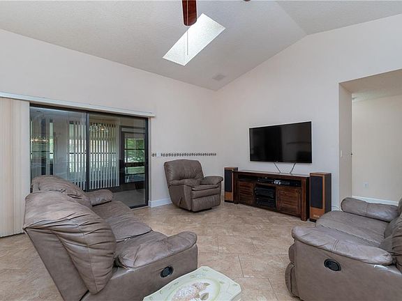 5th image of 10295 Torley Ave