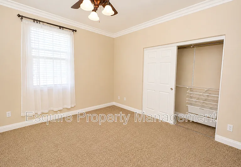 2337 Chapel Dr #9 — Photo 22