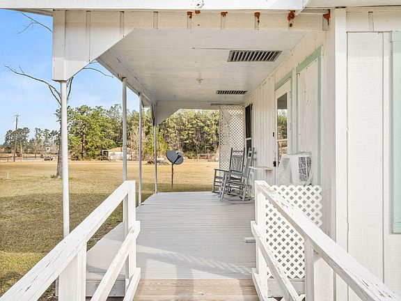 2nd image of 121 Hog Farm Rd