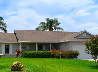 26617 W Cove Dr, Tavares, FL 32778
