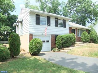 30 Glenwood Cir, Aldan, PA 19018