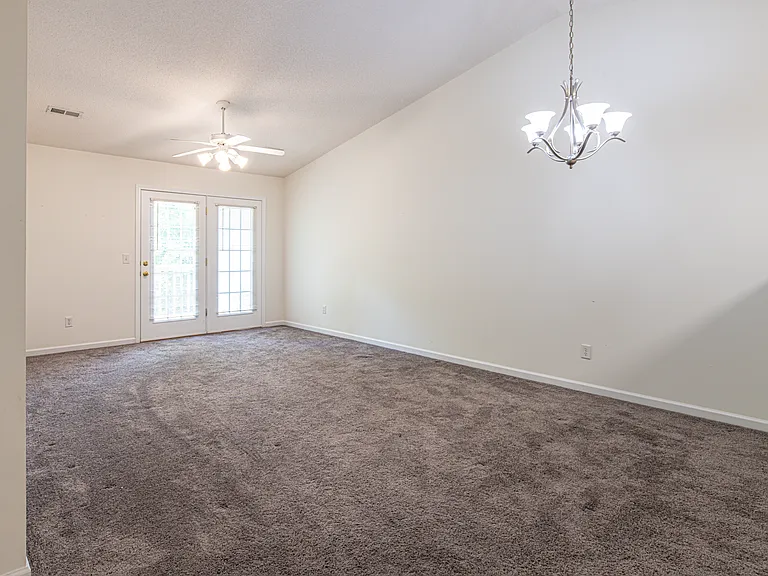 906 Mercer Dr #1 — Photo 3