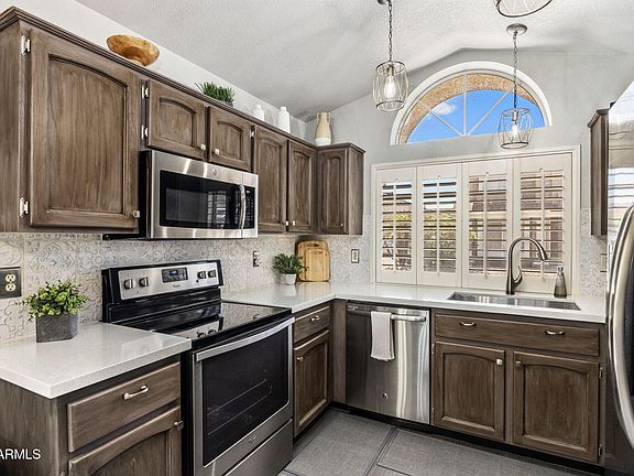 5th image of 1030 E VILLA THERESA Drive