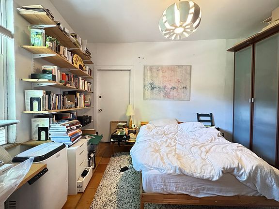 3rd image of 924 State St APT 7