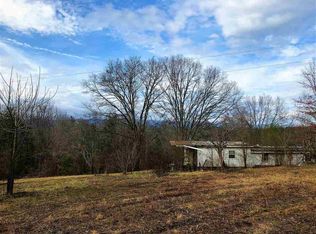 152 Davis Rd, Tamassee, SC 29686