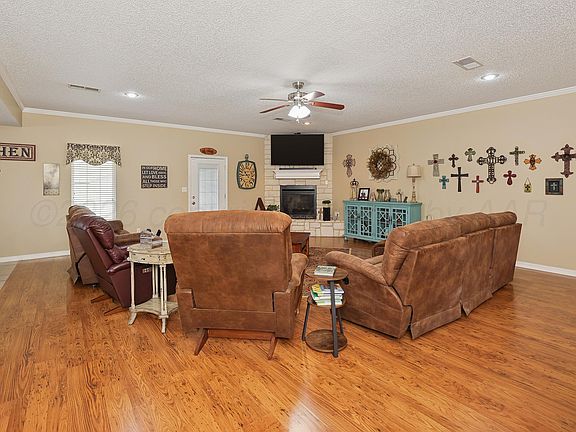 5th image of 1419 Charles Ave