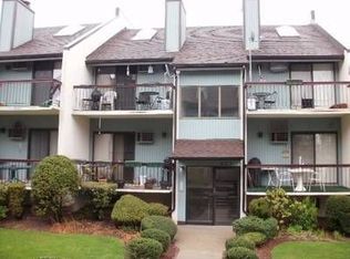 509 W Ridge Mews, Wood Ridge, NJ 07075