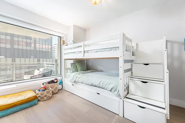 Sold by Modern Spaces | media 29