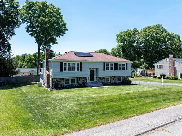 49 Purdue Dr, Milford, MA 01757