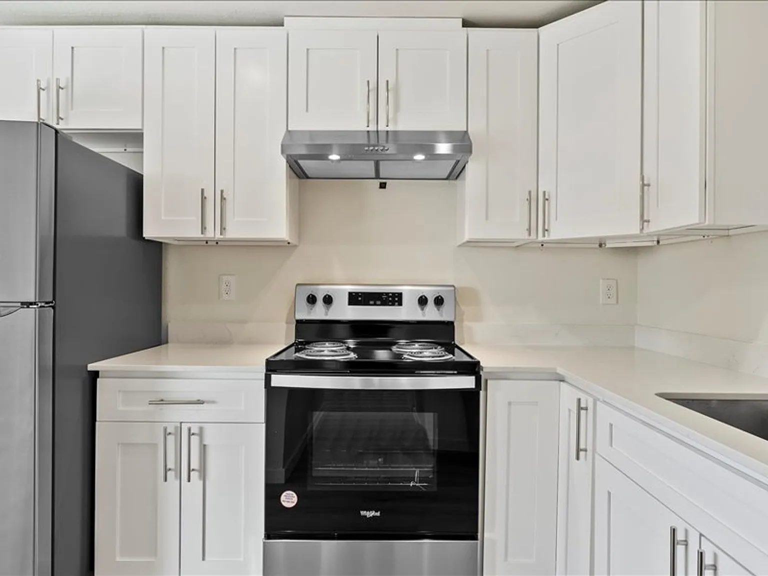 Kamden Court — Photo 2