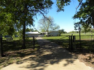 623 Lake By Dr, Kemp, TX 75143