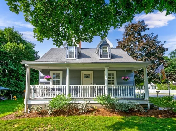 34 E Prescott St, Westford, MA 01886