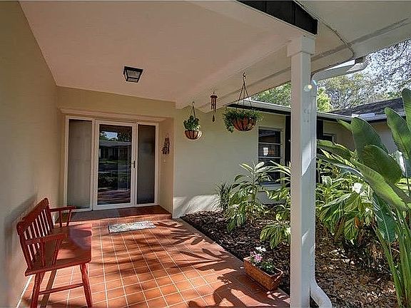 2nd image of 2232 Buena Vista Dr