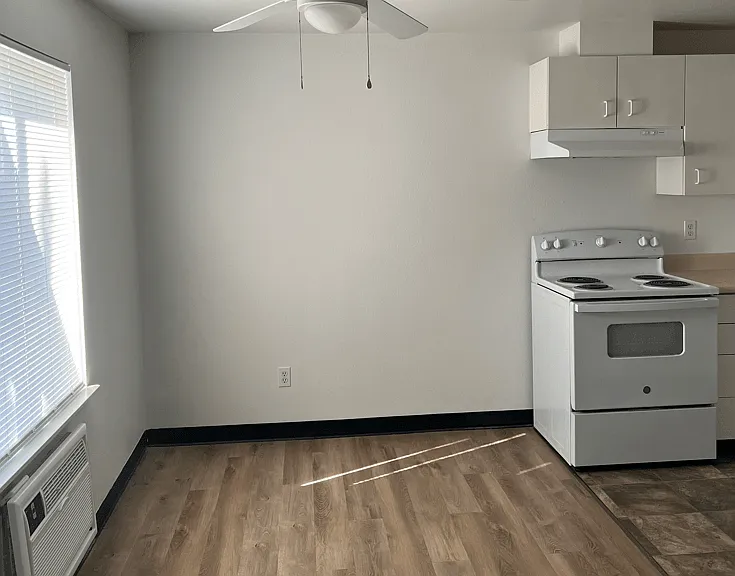 Pioneer Park Apartment — Photo 12