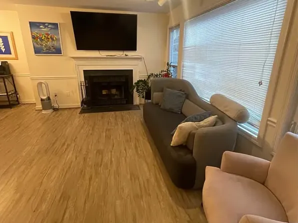 5534 Langston Blvd, Arlington, VA 22207