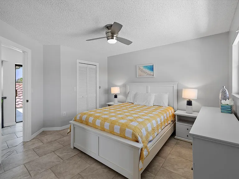 3534 Seaway Dr — Photo 32