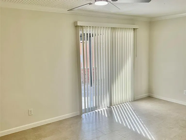 21510 Ruth Dr — Photo 4