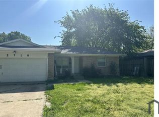 2710 Wembley Dr, Garland, TX 75041