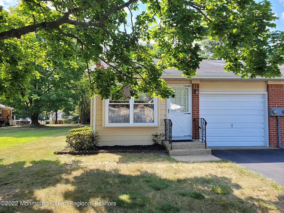 1st image of 26 Ironside Drive #A