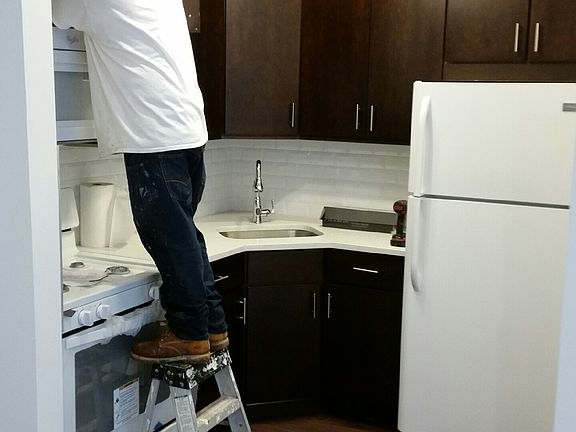5th image of 829 Suffolk Ave APT 19