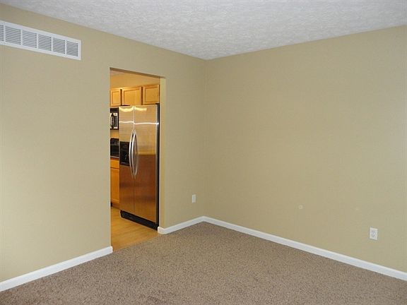 4th image of 406 Bluebell Ct