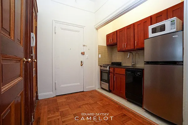 Rented by Camelot Realty Group | media 11