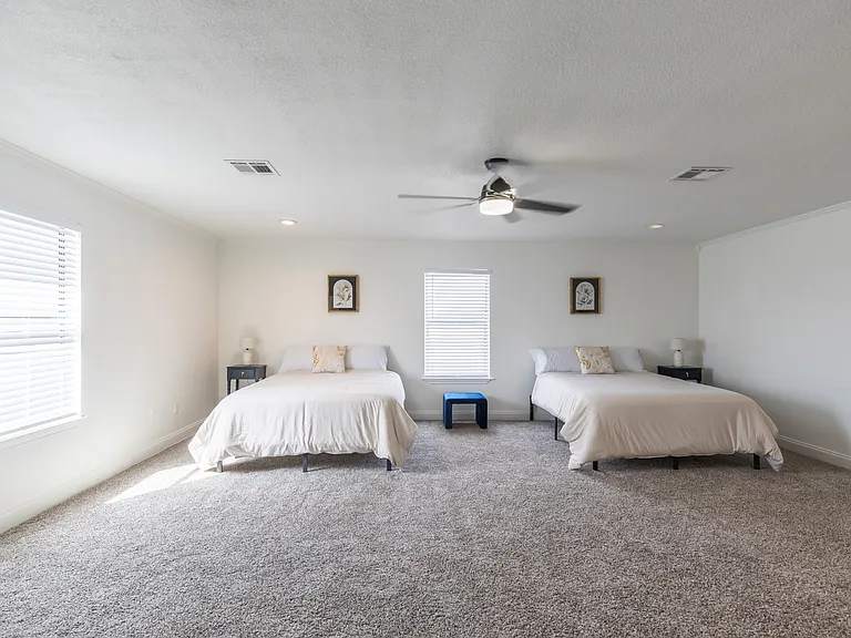 8073 Bonnie Cir — Photo 35