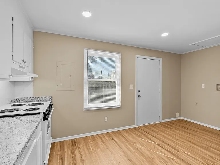 1628 Spring Garden St #A — Photo 11