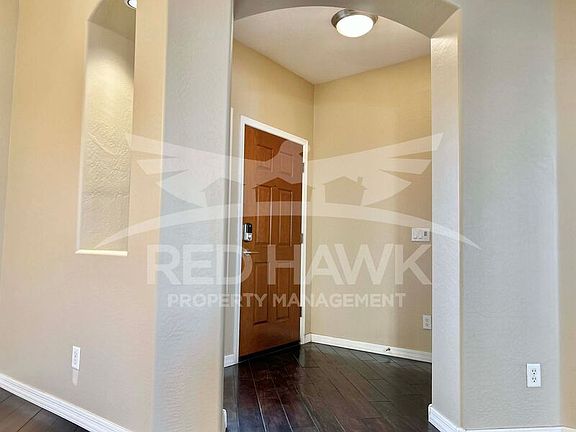 3rd image of 1090 S Maverick St