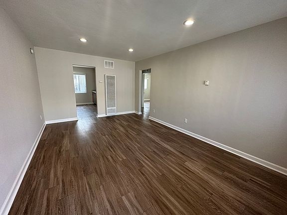 3rd image of 4526 Kansas St APT 7
