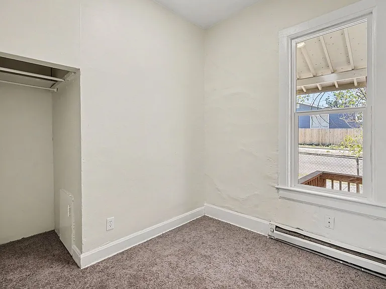 703 N Meade St — Photo 9