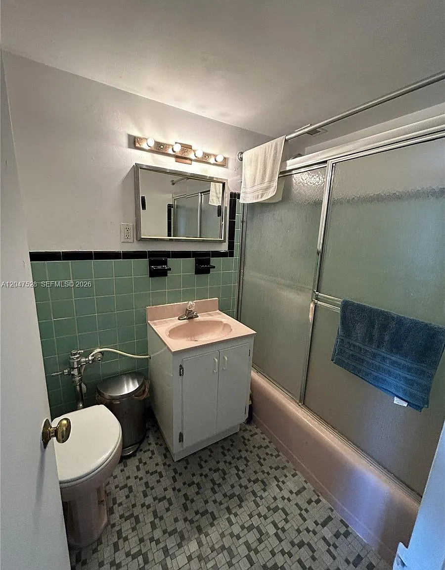 Amd Pl Of 2nd Ocean Front — Photo 4
