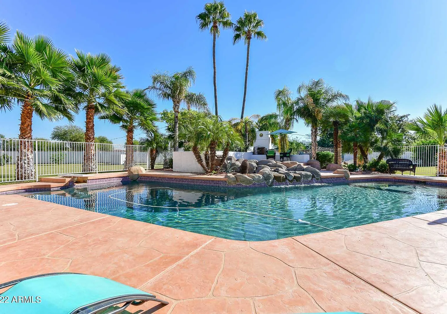 4 bed, 4.5 bath, 4161 sqft, $8,500 — Photo 2