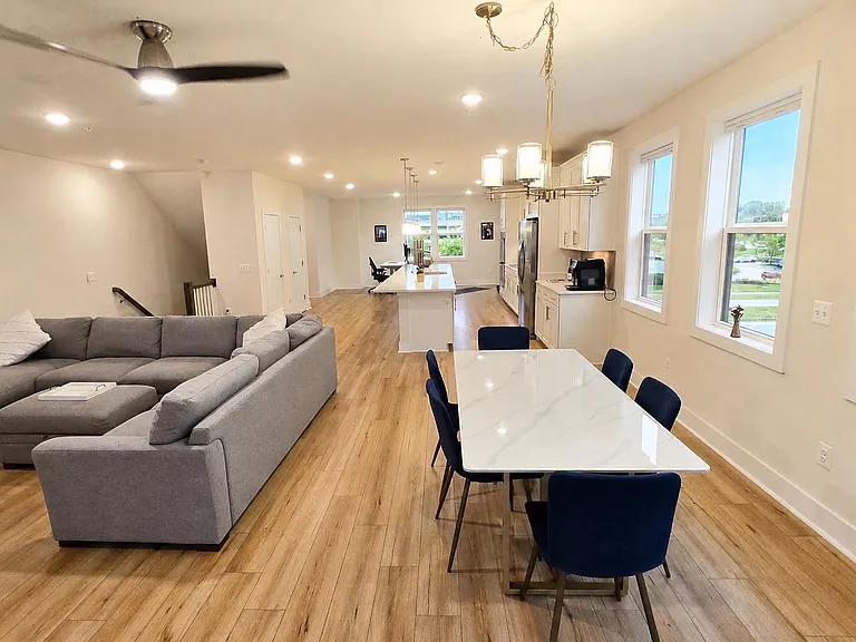 44768 Tiverton Sq — Photo 7