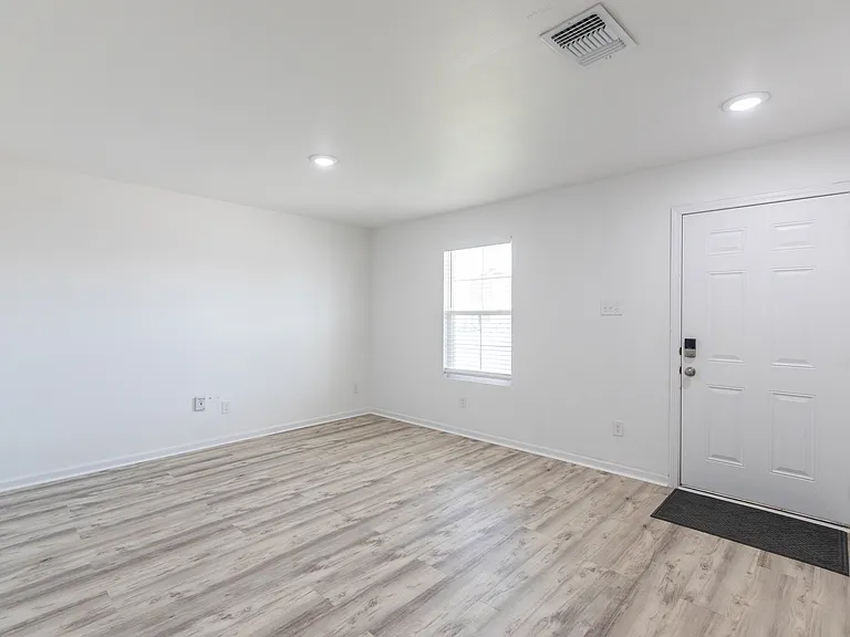 143 Sage Brush Dr — Photo 10