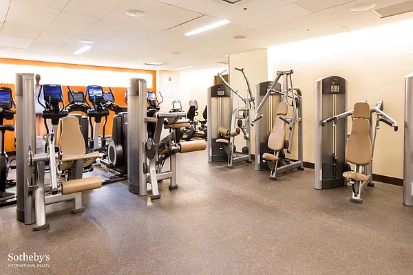 Rented by Sotheby's International Realty | media 38