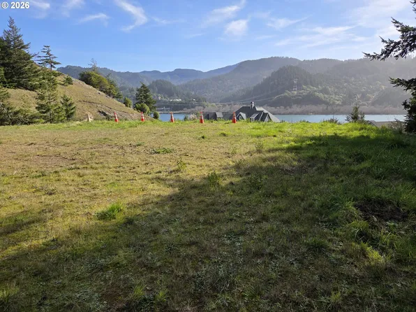 Hume Rd #302, Gold Beach, OR 97444