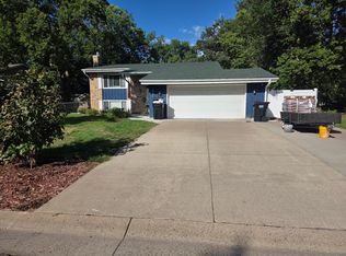 1541 Franklin Ln, Anoka, MN 55303