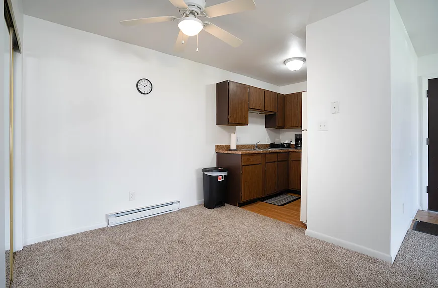 2 bed, 1000 sqft, $995 — Photo 4
