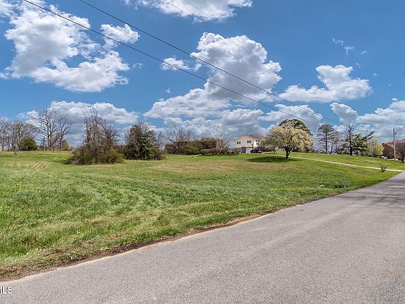 2nd image of 11 Jimmy Johnston Rd