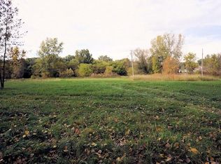 9571 S 15th Ave, Oak Creek, WI 53154