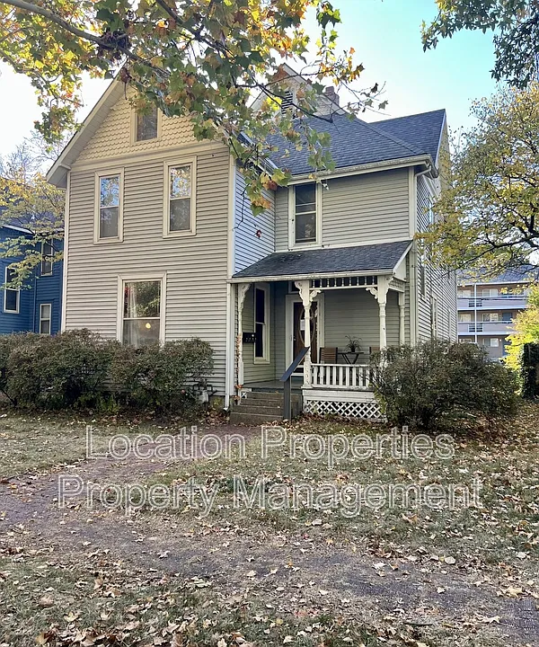 1305 Vermont St #4