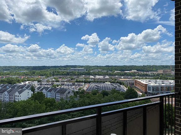 2nd image of 250 S Reynolds St APT 1012