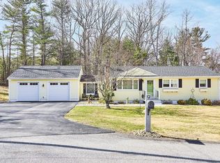 9 Robin Rd, Derry, NH 03038