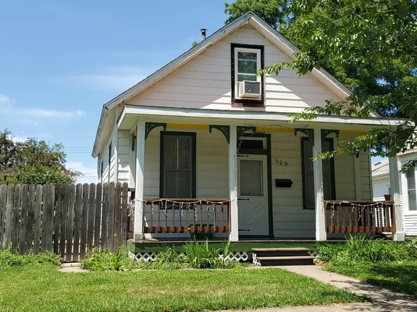 309 Swan St, West Burlington, IA 52655