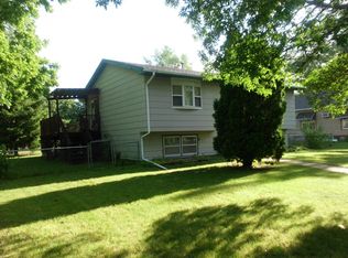 1306 E Birch Ave, Mitchell, SD 57301