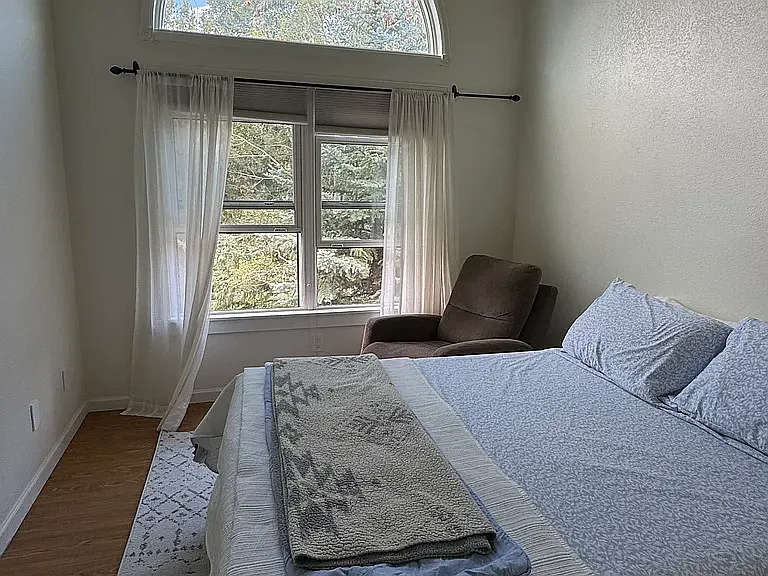 655 Gold Rivers Ct — Photo 4